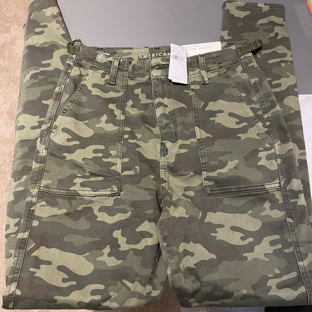 New with tags American Eagle camo pants size 10 long curvy